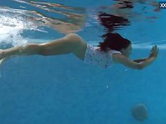 KiloTop presents: Puzan bruhova fat teen in the pool
