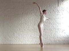 KiloTop presents: Nude ballerina
