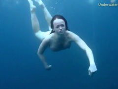 KiloTop presents: Three ladies get naked swimming in the ocean