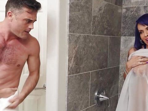 KiloTop presents: After taking a shower foxxy does her laundry not knowing her sister's husband lance hart is watching her - trans angels