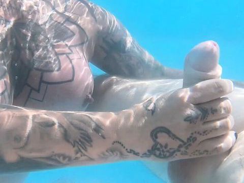 KiloTop presents: Underwater bj pool fun with the creampies
