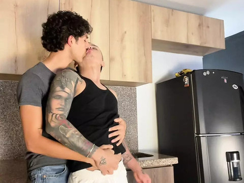 KiloTop presents: Colombian boy shows how to take a huge cock - enriquemudu & milky_santy